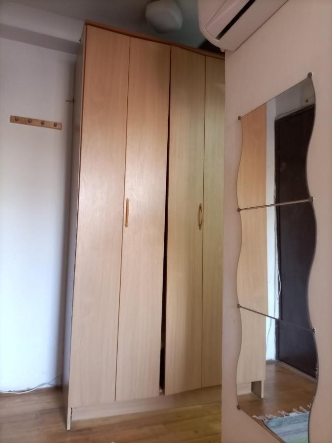 Apartman Lara Belgrado Esterno foto